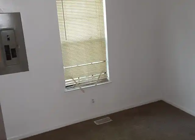 Property at 1700 Monticello St Unit 4, Chesapeake, VA, 23324, 2 beds, 1 bath, [object Object]