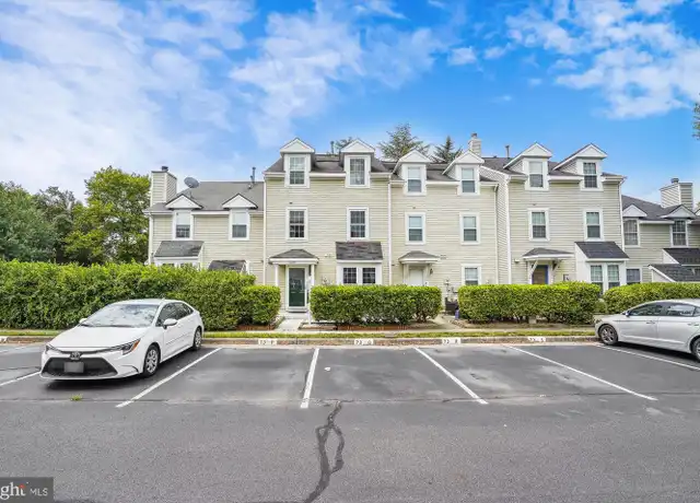 Property at 6084 Netherton St, Centreville, VA, 20120, 2 beds, 2.5 baths, [object Object]