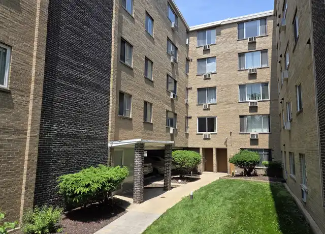 Property at 7320 N Rogers Ave Unit 212, Chicago, IL, 60626, 2 beds, 2 baths, [object Object]
