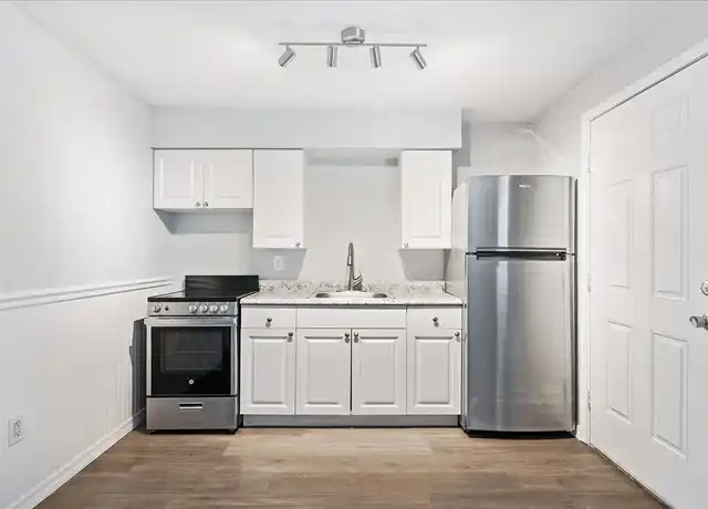 Property at 810 Sycamore St, Titusville, FL, 32780, 1 bed, 1 bath, [object Object]