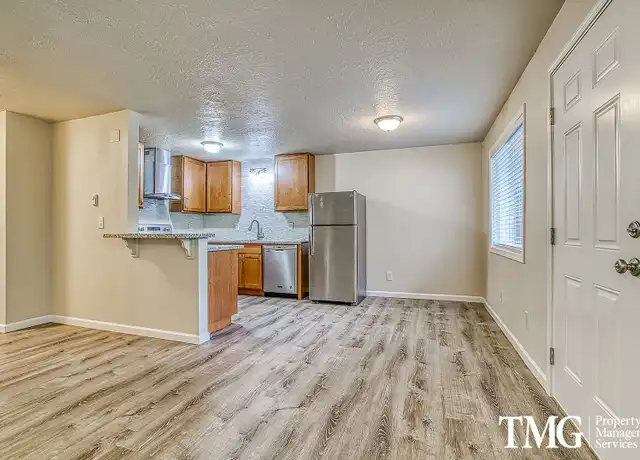 Property at 1313 NE 131st Pl Unit 210, Portland, OR, 97230, 1 bed, 1 bath, [object Object]
