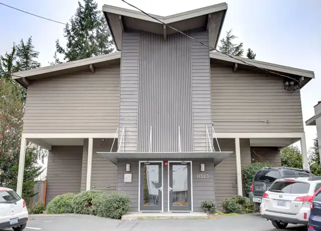 Property at 11525 Greenwood Ave N #401, Seattle, WA, 98133, 3 beds, 2 baths, [object Object]