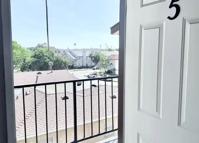 Property at 12516 Kornblum Ave Unit 5, Hawthorne, CA, 90250, 2 beds, 1 bath, [object Object]