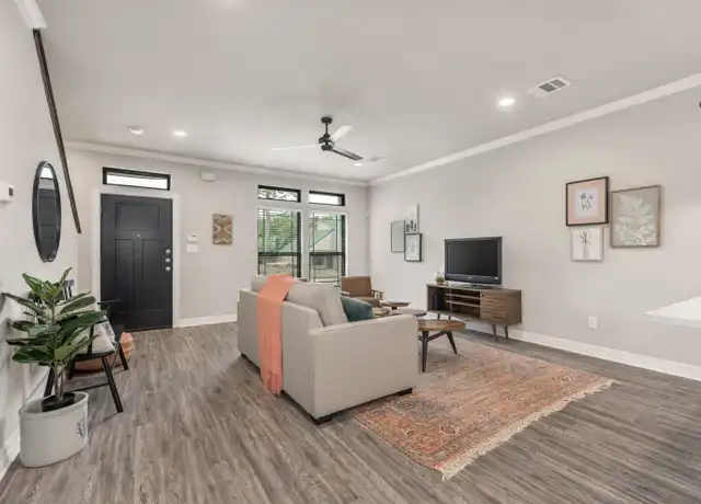 Property at 701 Turner St, College Station, TX, 77840, 6 beds, 5 baths, [object Object]