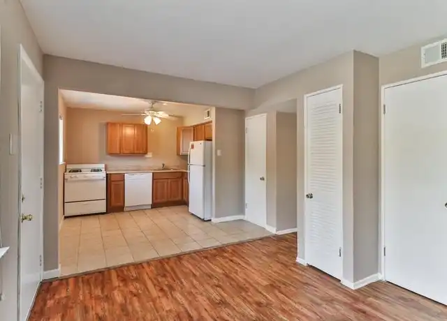 Property at 467 S Holmes Ave Unit D, Kirkwood, MO, 63122, 2 beds, 1 bath, [object Object]