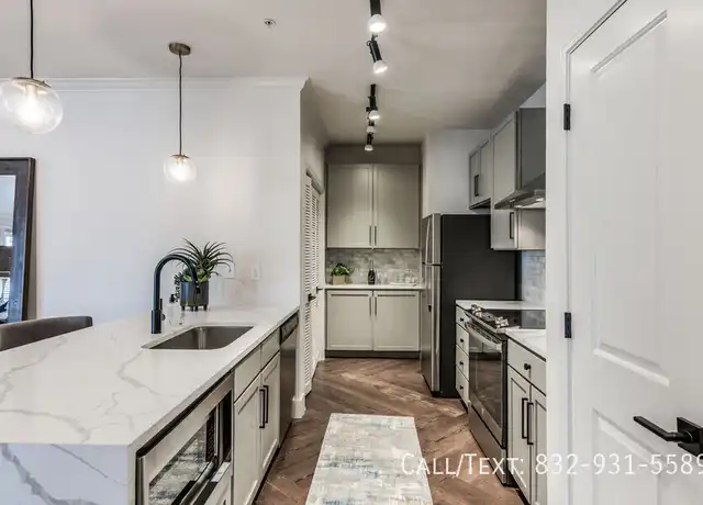 Property at 552 Gillette St Unit SS2, Houston, TX, 77019, 2 beds, 2 baths, [object Object]