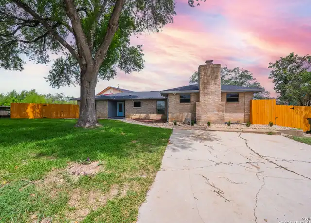 Property at 1002 River Oak Dr Unit MAIN, Seguin, TX, 78155, 4 beds, 3 baths, [object Object]