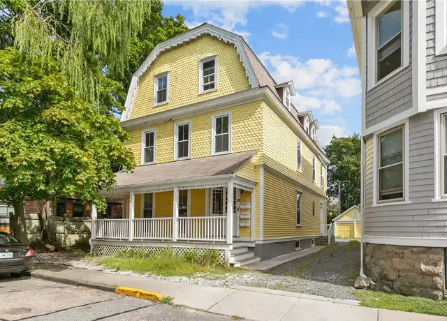Property at 13 Lincoln St Unit 2, Newport, RI, 02840, 3 beds, 1 bath, [object Object]