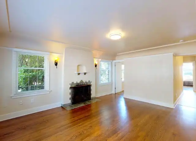 Property at 5026 22nd Ave NE Unit 4, Seattle, WA, 98105, 2 beds, 1 bath, [object Object]