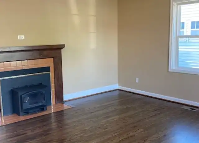 Property at 847 NE 53rd Ave, Portland, OR, 97213, 2 beds, 1 bath, [object Object]