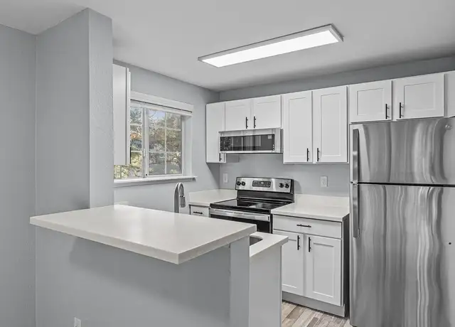 Photo of 24808 100th Pl SE, Kent, WA 98030