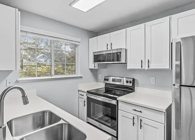 Photo of 24808 100th Pl SE, Kent, WA 98030