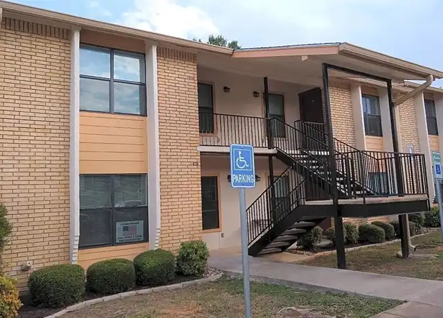 Property at 1001 Pecan Valley Dr, Marble Falls, TX, 78654, 1 bed, 1 bath, [object Object]
