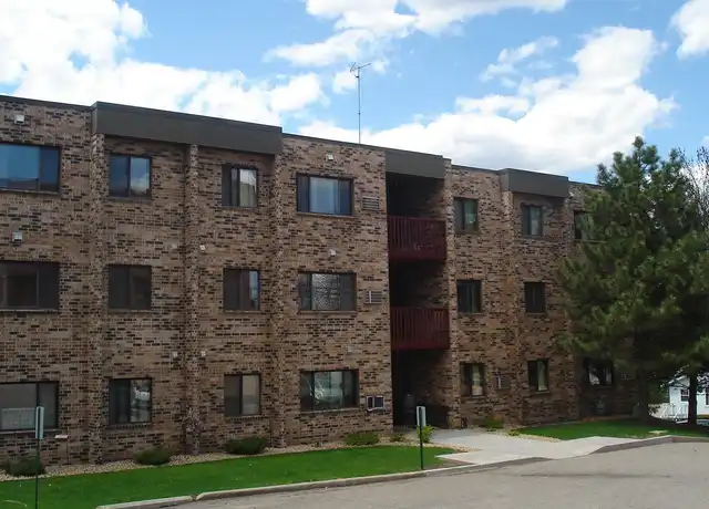 Property at 201 S Minnesota St, Redwood Falls, MN, 56283, 1 bed, 1 bath, [object Object]