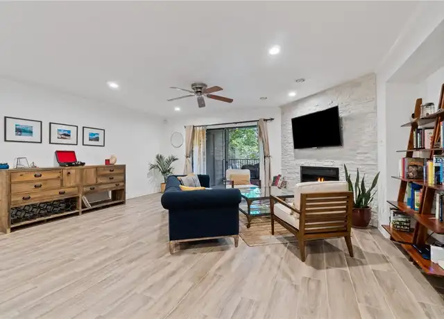 Property at 1135 Barton Hills Dr #124, Austin, TX, 78704, 2 beds, 2 baths, [object Object]