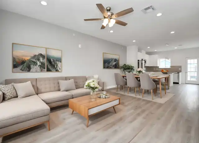 Property at 5262 Ella Blvd Unit 300, Houston, TX, 77018, 3 beds, 2.5 baths, [object Object]