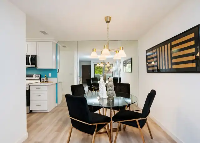 Property at 2822 N Auburn Ct Unit E212, Palm Springs, CA, 92262, 1 bed, 1 bath, [object Object]