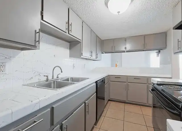 Property at Taylor Commons - 5600 Cotswold Hills Dr, Fort Worth, TX, 76112, 1-2 bed, 1 bath, [object Object]