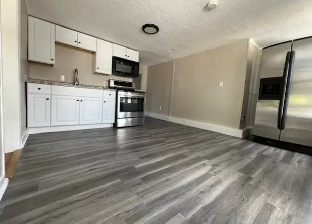 Property at 29 Tracy Ave Unit B, Griswold, CT, 06351, 1 bed, 1 bath, [object Object]