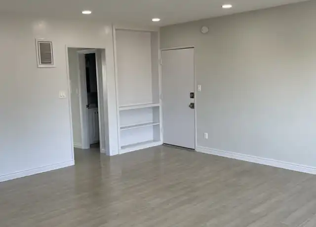 Property at 2919 Carmona Ave, Los Angeles, CA, 90016, 2 beds, 1.5 baths, [object Object]