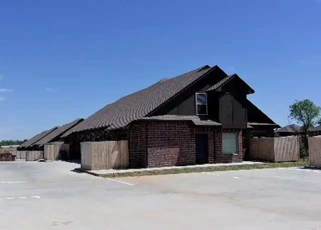 Property at 20636 E Reno Ave, Harrah, OK, 73045, 2 beds, 2 baths, [object Object]