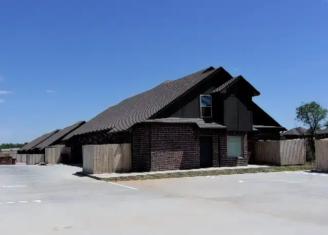 Property at 20636 E Reno Ave, Harrah, OK, 73045, 2 beds, 2 baths, [object Object]