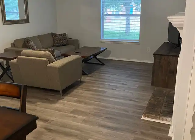Property at 1103 Airline Dr Unit 4, Grapevine, TX, 76051, 2 beds, 2 baths, [object Object]