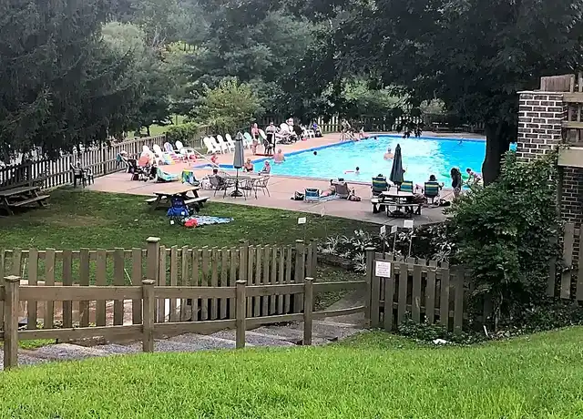 Property at Flying Hills Apartments - 10 Village Center Dr, Reading, PA, 19607, 1 bed, 1 bath, [object Object]