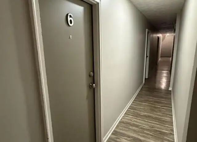 Property at 852 Mercer St, Princeton, WV, 24740, 1 bed, 1 bath, [object Object]