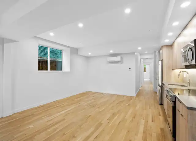 Property at 590 Orange St Unit 2, New Haven, CT, 06511, 4 beds, 2 baths, [object Object]