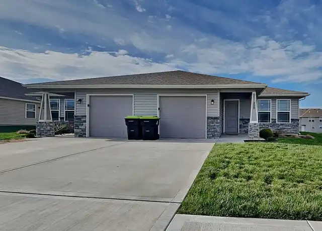 Property at 208 SW Sunflower St, Blue Springs, MO, 64014, 3 beds, 2 baths, [object Object]