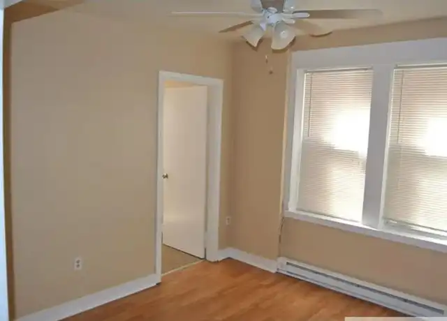 Property at 25 Whittier St Unit 2, Bridgeport, CT, 06605, 2 beds, 1 bath, [object Object]