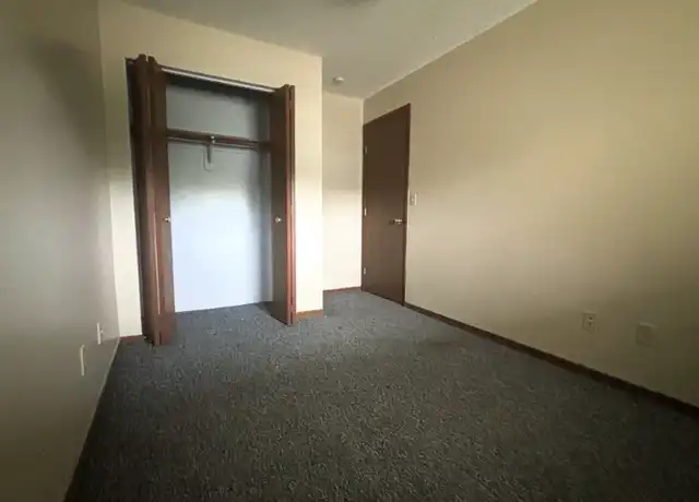 Property at 500 12th St S Unit 404, St Cloud, MN, 56301, 4 beds, 2 baths, [object Object]