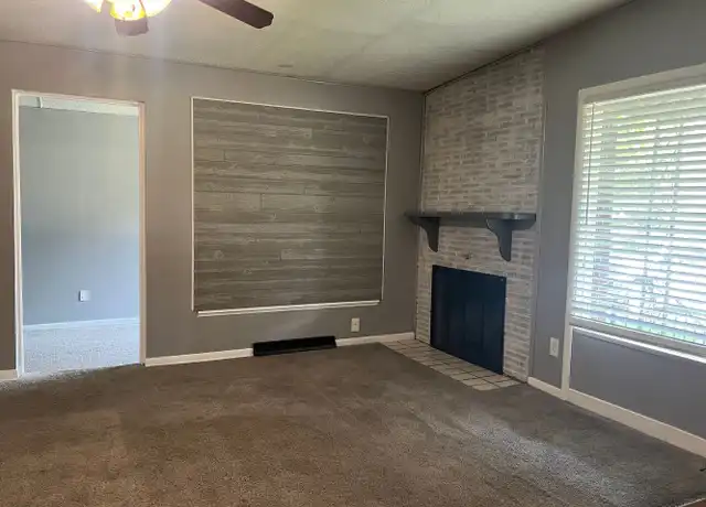 Property at 2121 SW Prairie Rd, Topeka, KS, 66614, 3 beds, 1 bath, [object Object]