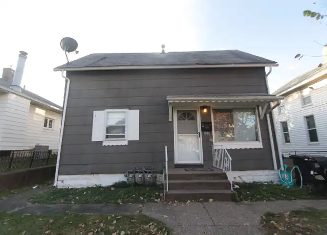 Property at 1020 18th Ave Unit 2, Moline, IL, 61265, 1 bed, 1 bath, [object Object]