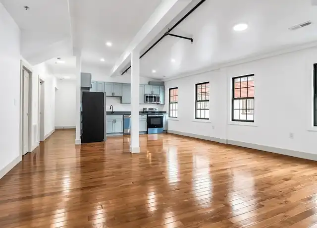 Property at 2 Charles St Unit 302, Methuen, MA, 01844, 2 beds, 2 baths, [object Object]