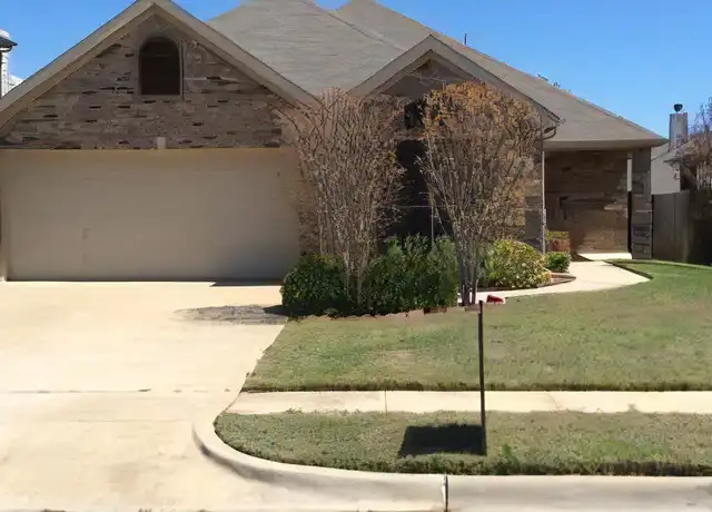 Property at 2221 Whitney Dr, Weatherford, TX, 76087, 3 beds, 2 baths, [object Object]