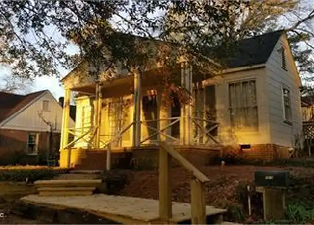 Property at 1814 Myrtle St, Jackson, MS, 39202, 3 beds, 2 baths, [object Object]