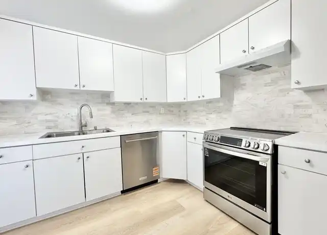 Property at 10464 Larwin Ave Unit 14, Chatsworth, CA, 91311, 4 beds, 3 baths, [object Object]