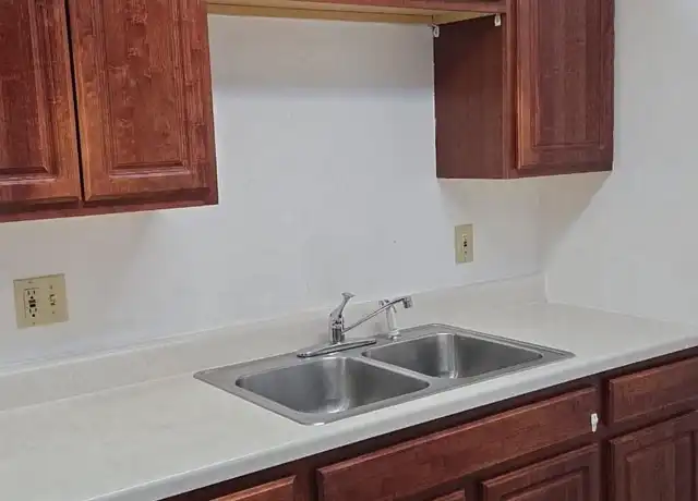 Property at 520 Adams Ave Unit 108, Owatonna, MN, 55060, 2 beds, 1 bath, [object Object]