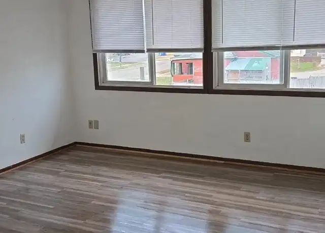 Property at 520 Adams Ave Unit 108, Owatonna, MN, 55060, 2 beds, 1 bath, [object Object]