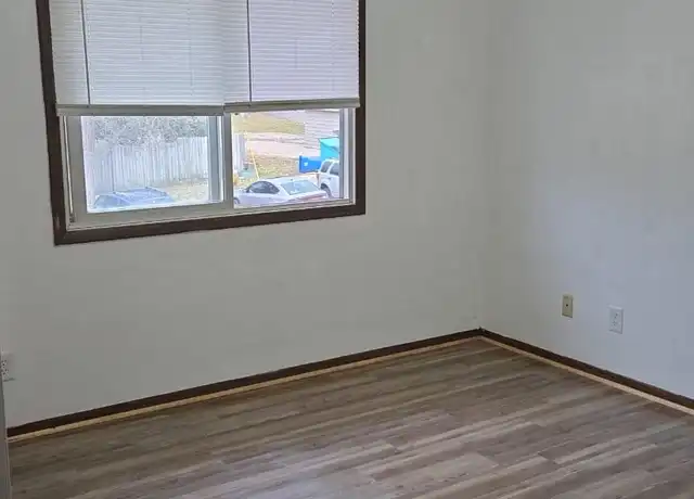 Property at 520 Adams Ave Unit 108, Owatonna, MN, 55060, 2 beds, 1 bath, [object Object]