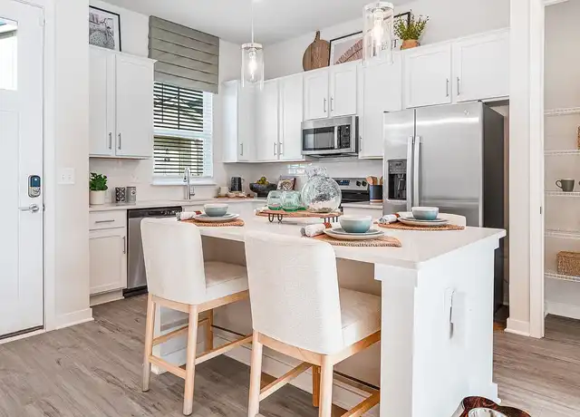 Property at Yardly Broadway - 4550 S 67th Ave, Phoenix, AZ, 85043, 1-2 bed, 1-2 bath, [object Object]