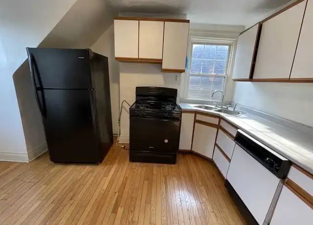 Property at 5706 Darlington Rd Unit 3rdFL, Pittsburgh, PA, 15217, 3 beds, 1 bath, [object Object]