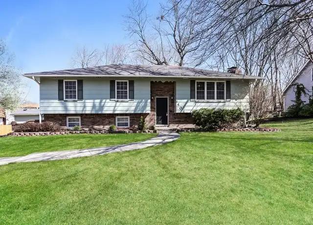 Property at 404 E 11th St, Kearney, MO, 64060, 3 beds, 2 baths, [object Object]