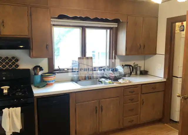Property at 12 Irvington Rd Unit 2, Somerville, MA, 02144, 2 beds, 1 bath, [object Object]