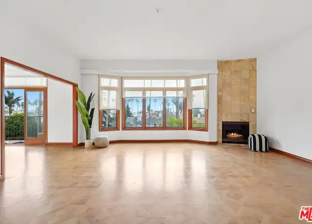 Property at 911 5th St #301, Santa Monica, CA, 90403, 2 beds, 2.5 baths, [object Object]