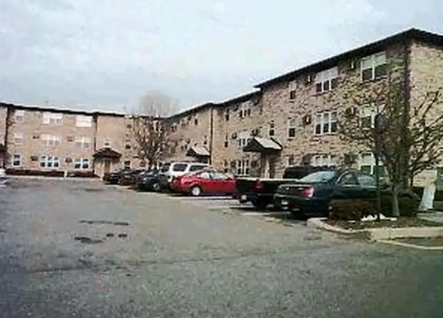 Property at 84 Riverview Ct, Secaucus, NJ, 07094, 1 bed, 1 bath, [object Object]