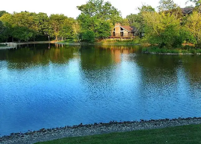 Photo of 2500 Brush Rd, Schaumburg, IL 60173
