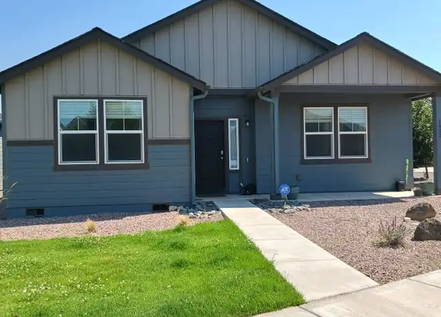 Property at 1430 NW Upas Pl, Redmond, OR, 97756, 2 beds, 2 baths, [object Object]
